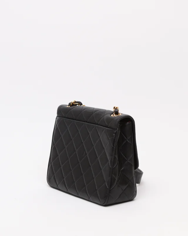 Chanel CC Classic Crossbody Bag in Leather from A Retro Tale, photo 3 of 11