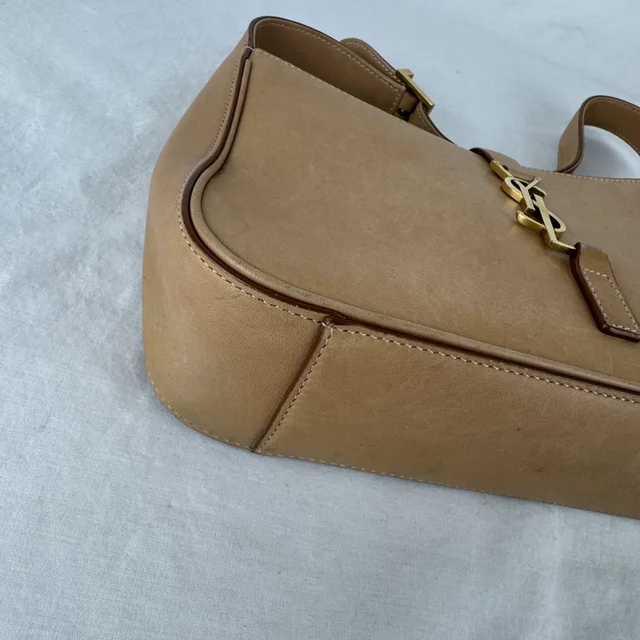 Saint Laurent Le 5 a 7 Hobo Shoulder Bag in Cowhide, Leather, Metal, vachetta leather from Reowned, photo 6 of 11