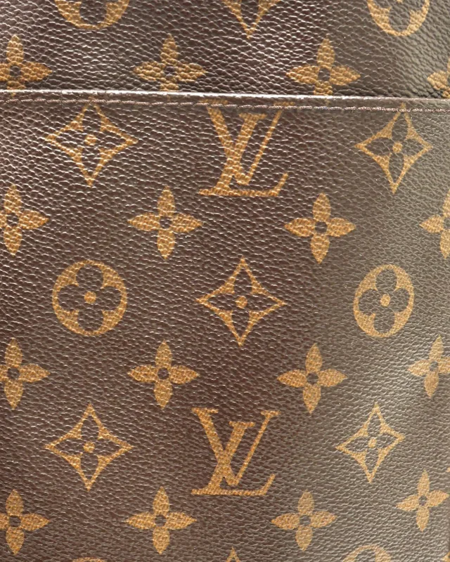 Louis Vuitton Monogram Beaubourg Tote Bag in Coated canvas from A Retro Tale, photo 8 of 13