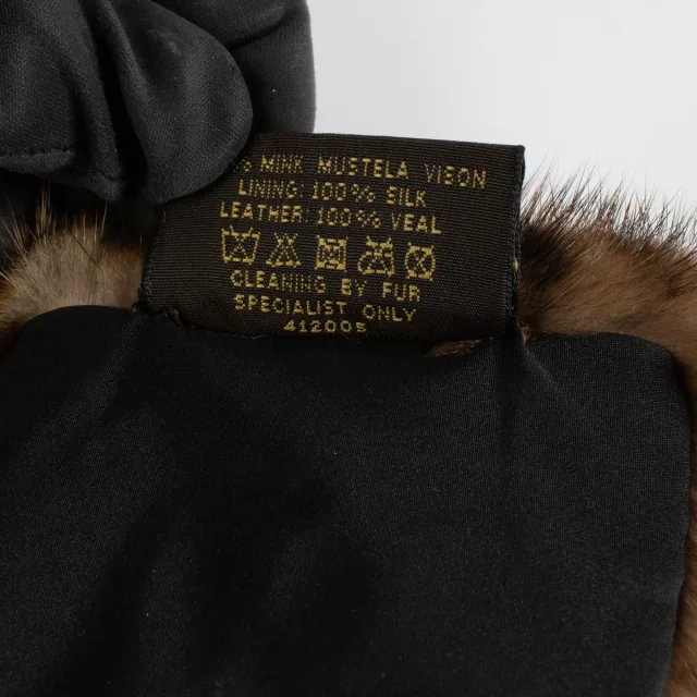 Louis Vuitton Damier Mink Fur Collar in Brown Leather from Labellov, photo 6 of 6