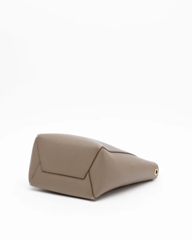 Celine Small Seau Sangle Bucket Bag in Leather from A Retro Tale, photo 4 of 8