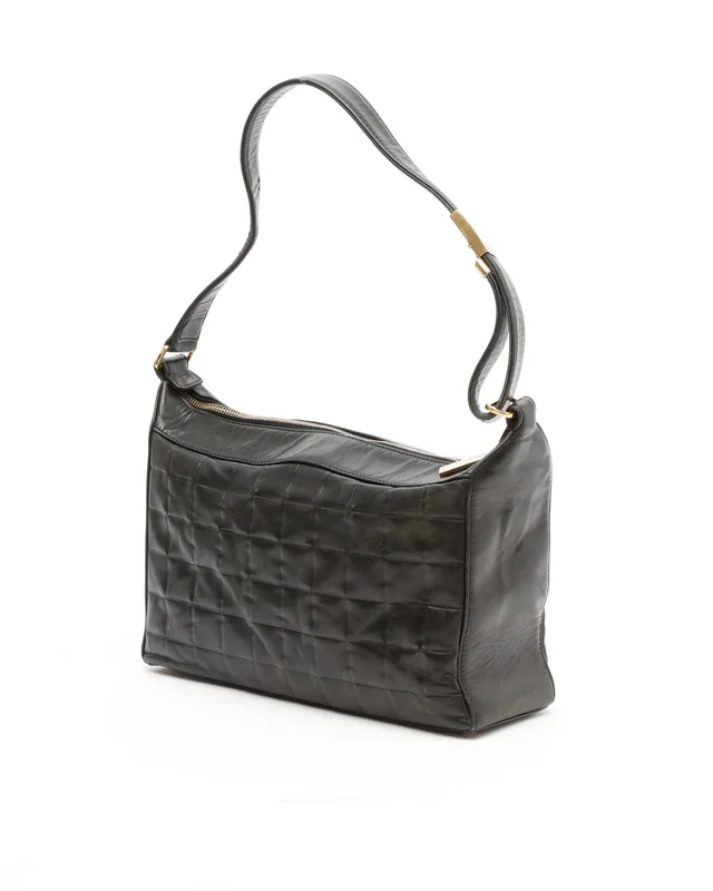 Chanel CC Hobo Bag in Leather from A Retro Tale, photo 3 of 10