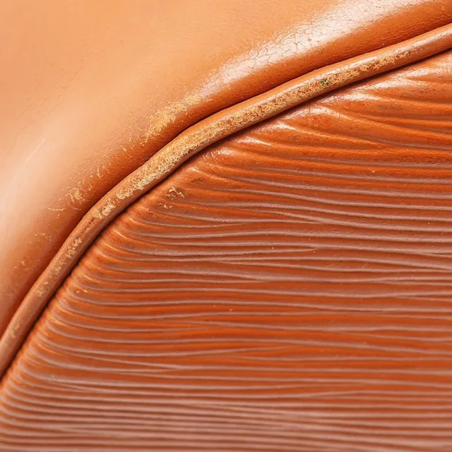 Louis Vuitton Randonnée Epi GM Bag in Leather from A Retro Tale, photo 8 of 9