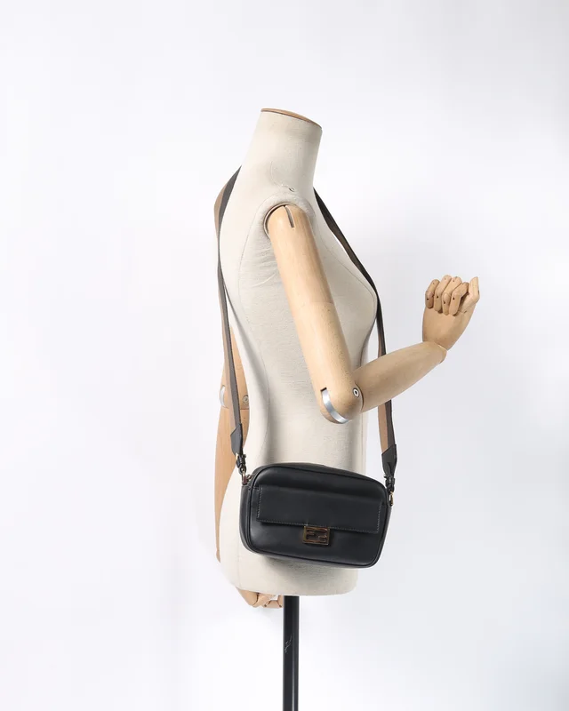 Fendi Camera F Crossbody Bag in Leather from A Retro Tale, photo 7 of 7