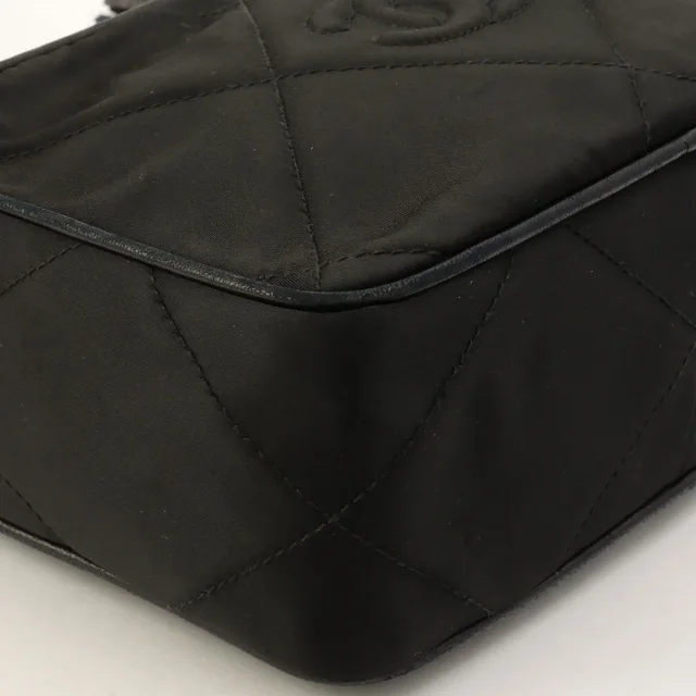 Chanel Vintage Silk Satin CC Mark Stitch Tassel Chain Shoulder Bag Black from around 1985-1990 in Black Satin from VINTAGE QOO TOKYO, photo 8 of 11