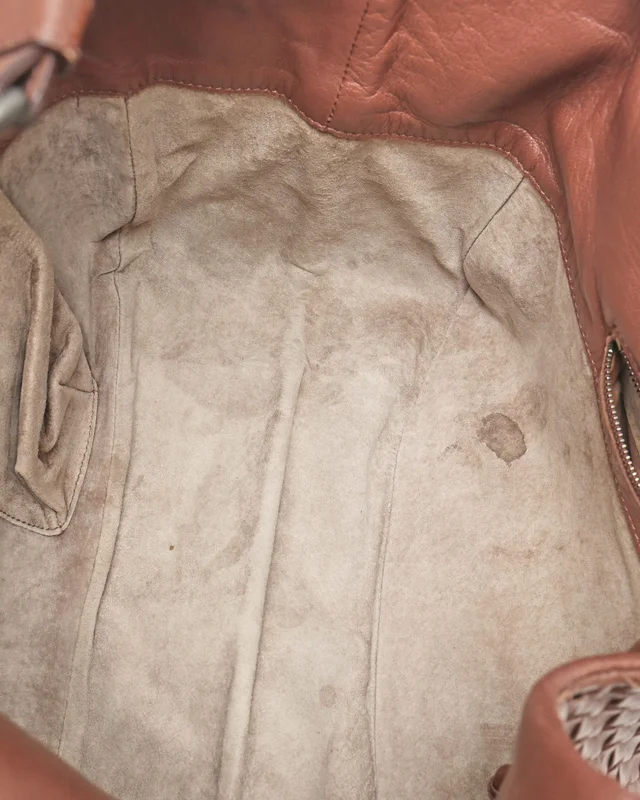 Bottega Veneta Intrecciato Campana Bag in Woven leather from A Retro Tale, photo 9 of 10