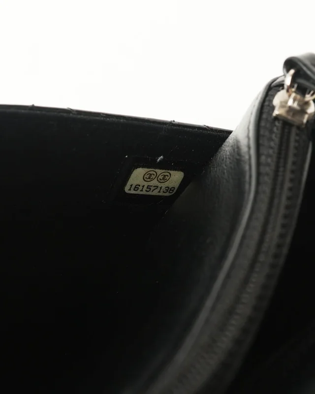 Chanel Patent Wallet On Chain Bag in Patent leather from A Retro Tale, photo 9 of 9