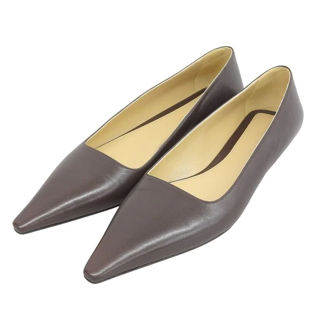 Bottega Veneta Leather Pumps in Leather from LuxUness