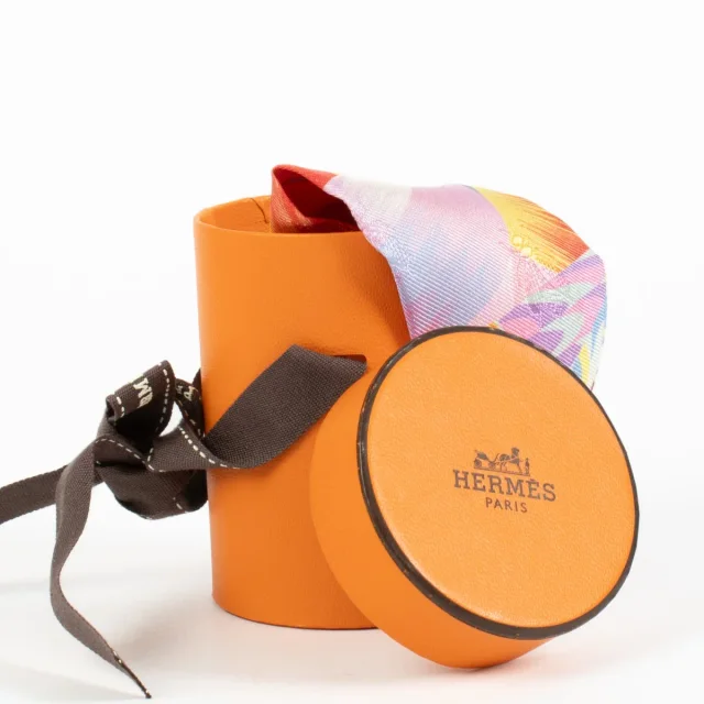 Hermès Set of 2 Limited Edition Marble Twilly in Silk from Labellov, photo 4 of 4