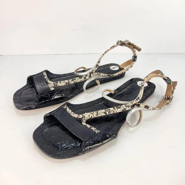 Chloé Women's Elegant Strappy Black/Animal Print Comfy Flat Sandals Size 35 (5) in black from Poshmark