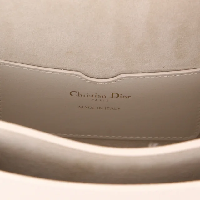 Dior Bobby Frame shoulder bag in White Leather from Collector Square, photo 3 of 4