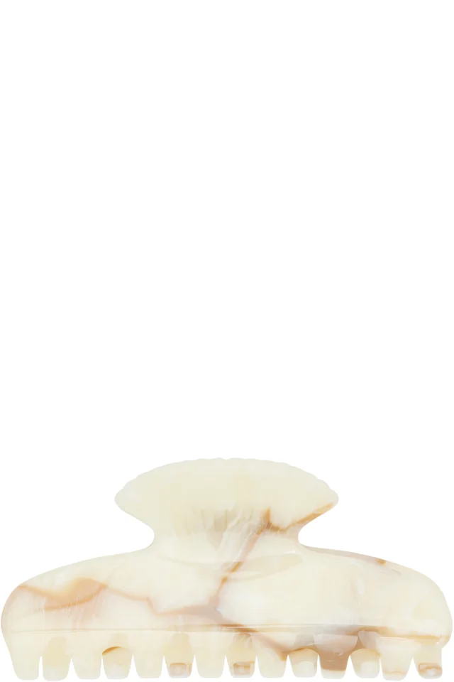 Sophie Buhai White Small Fan Shell Claw Hair Clip, photo 2 of 3 from SSENSE