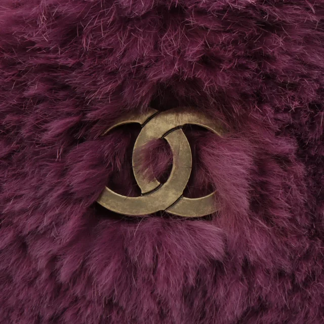 Circa 2000 Chanel Rabbit Fur CC Plate Chain Tote Bag Purple in Purple from VINTAGE QOO TOKYO, photo 9 of 14