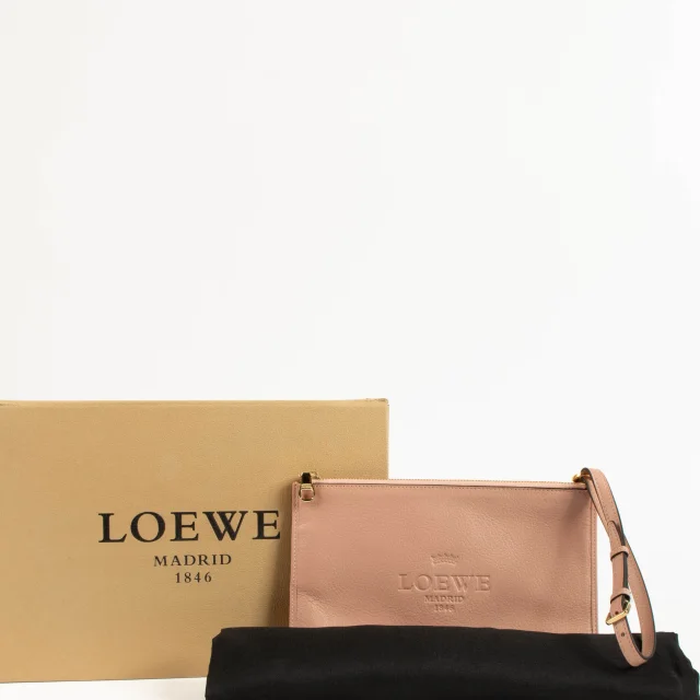 Loewe Vintage Nude Leather Clutch in Leather from Labellov, photo 2 of 4