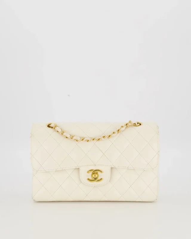 Chanel Vintage White Small Classic Double Flap Bag in White Caviar leather from Sellier, photo 3 of 20