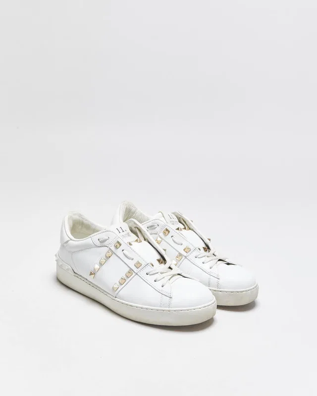 2022 Valentino Rockstud Untitled Women's Calfskin Leather Embellished Low Trainers - UK5 in Calfskin from Rokit Vintage
