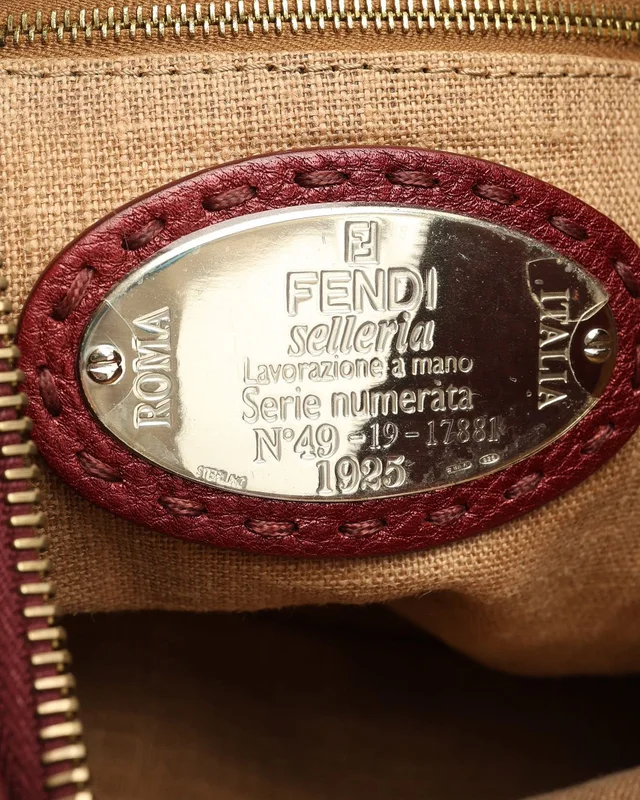 Fendi Selleria Hobo Bag in Caviar leather from A Retro Tale, photo 8 of 9