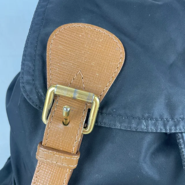 Burberry Nylon Rucksack Backpack in Leather, Metal, Nylon from Reowned, photo 3 of 16