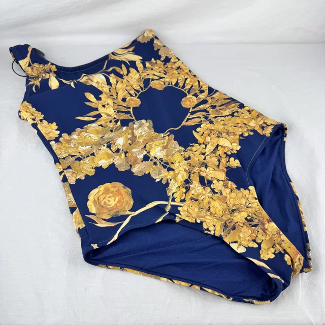 Chanel One-Piece Swimsuit 36FR in 20% spandex, 80% polyamide from Reowned