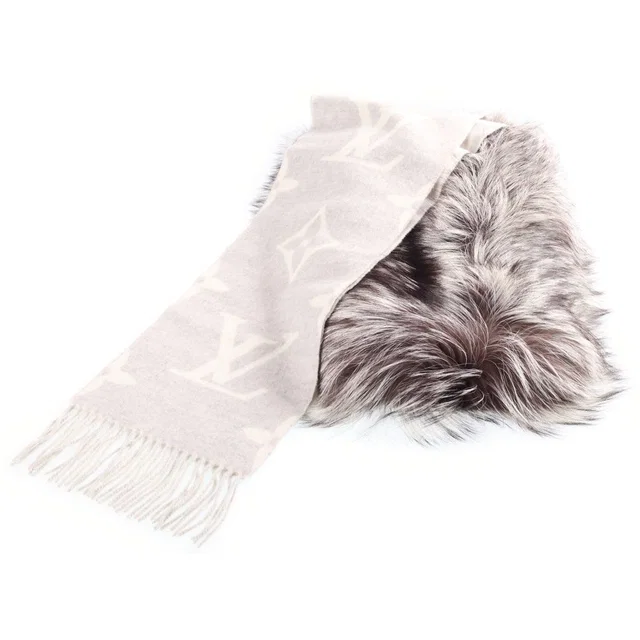 Louis Vuitton Echarpe Reykjavik Cashmere Monogram Scarf Gripe Loulou Gray in Grey Cashmere from The Reluxe