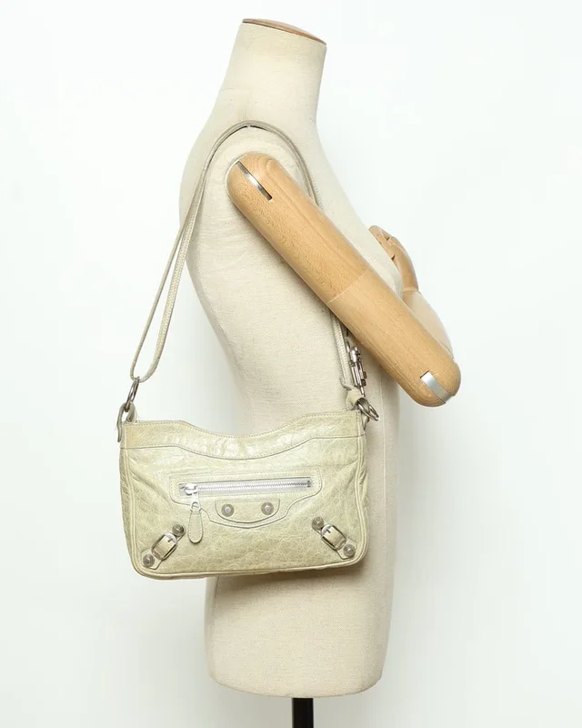 Balenciaga Giant Hip Crossbody Bag in Leather from A Retro Tale, photo 10 of 10