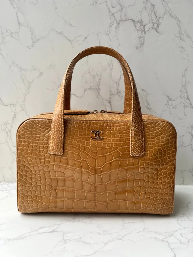 Chanel Vintage Beige Shiny Alligator Zipped Tote GHW #0 Comes with Dustbag and Authenticity Card in Beige Crocodile from Luxury Promise