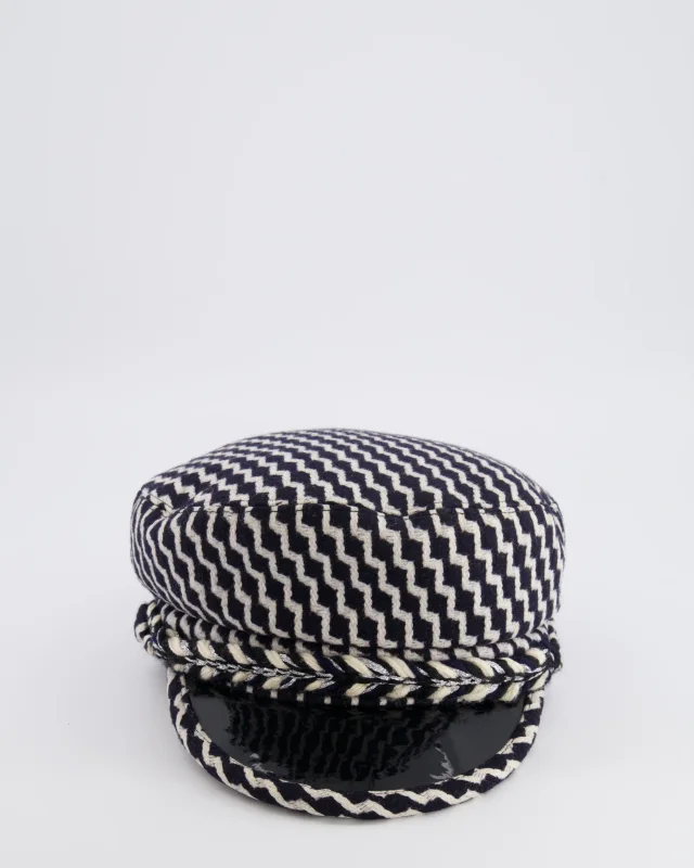 Chanel Black and White Wool Casket Hat with Vinyl Brim and Black CC Logo Detail Size M in Black Wool from Sellier, photo 4 of 10