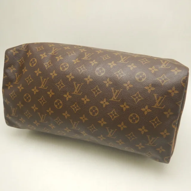 Louis Vuitton Speedy40 Monogram Handbag in Brown Canvas from LuxUness, photo 4 of 8