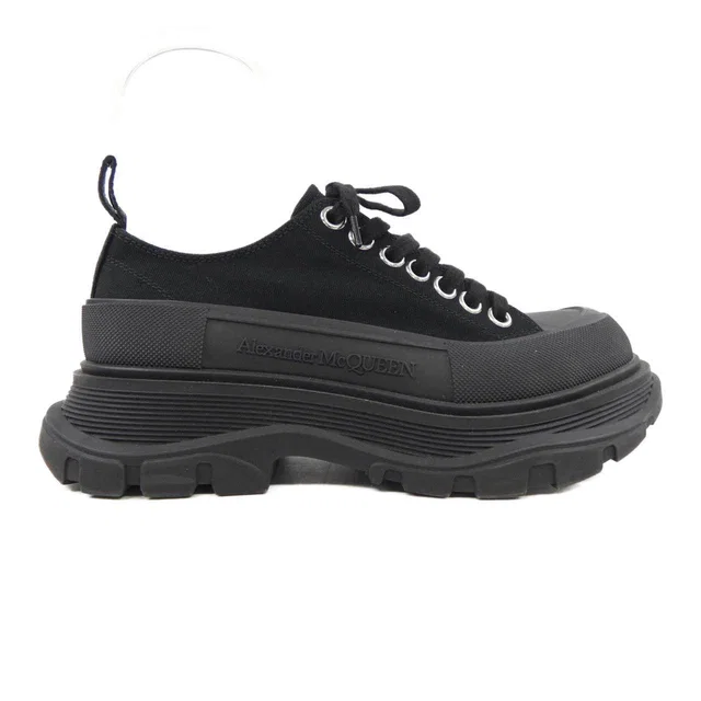 Alexander McQueen Sneakers in Leather from LuxUness