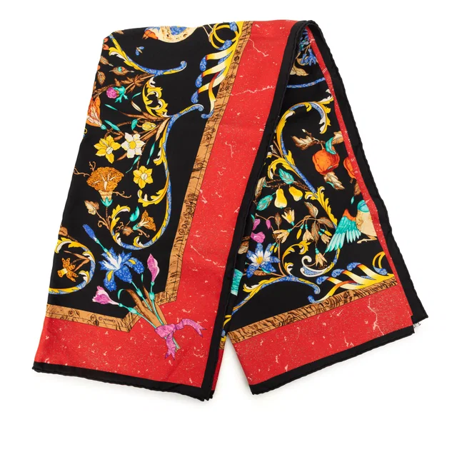Black Hermès Pierres d Orient et d Occiden Silk Scarf 90 Scarves in Black Silk from Designer Revival