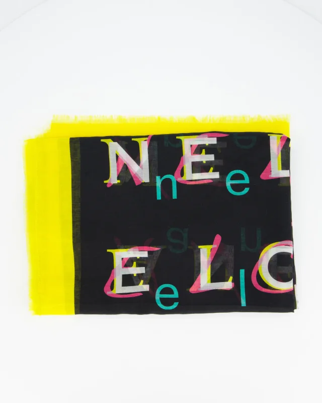 Chanel Black and Yellow Silk Blend Scarf 135cm x 200cm in Black Silk from Sellier, photo 3 of 4