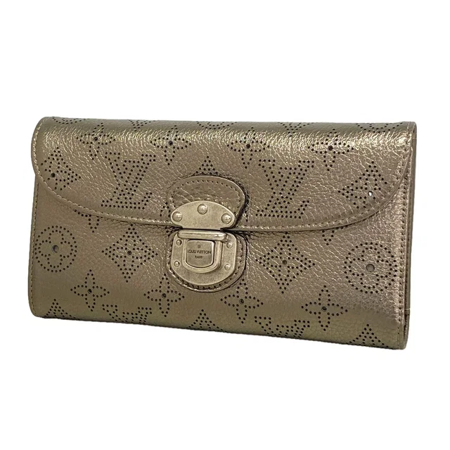 Louis Vuitton Trifold Wallet Mahina Portefeuille Amelia Blanc in White from The Reluxe