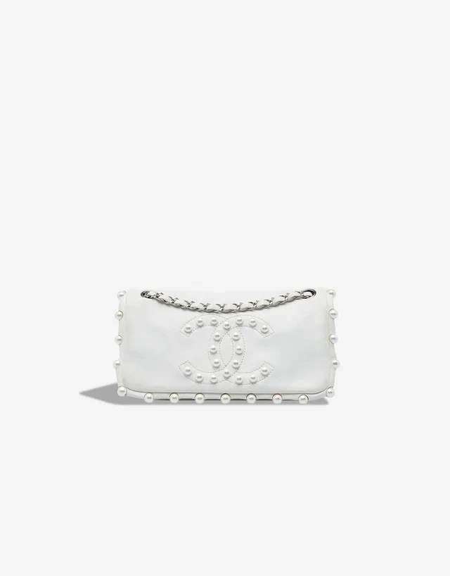 Chanel Flap Bag Pearl Obsession Lamb White in White Lambskin from SACLÀB