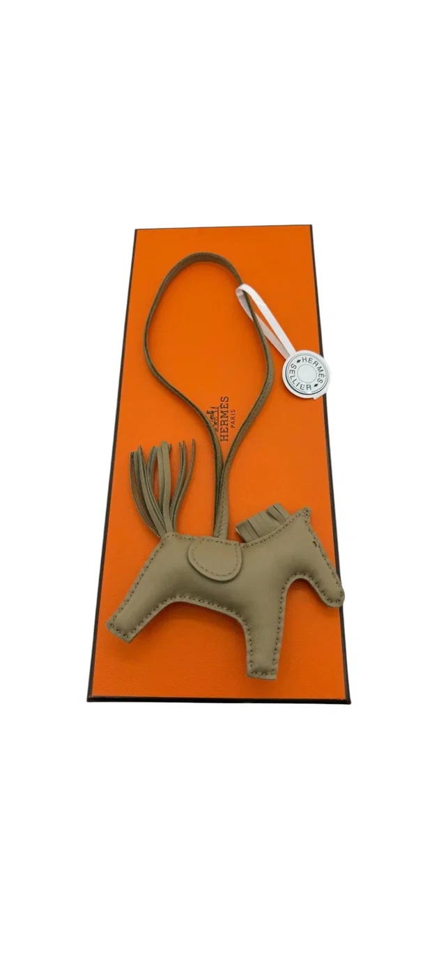 Hermès Rodeo PM Beige Marfa #B NEW in Beige from Luxury Promise