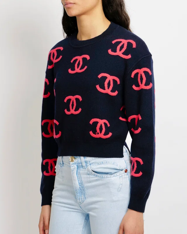 Chanel Spring 2021 Navy Cashmere Cropped Jumper with Pink CC Logos Size FR 36 (UK 8) in Navy Cashmere from Sellier