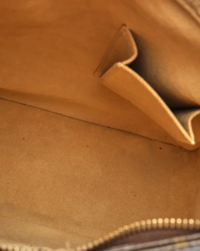 Louis Vuitton Monogram Looping GM Shoulder Bag in Coated canvas from A Retro Tale, photo 8 of 12