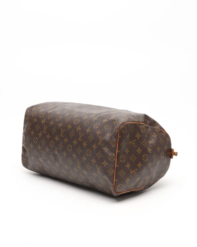 Louis Vuitton Monogram Speedy 40 Bag in Coated canvas from A Retro Tale, photo 4 of 17