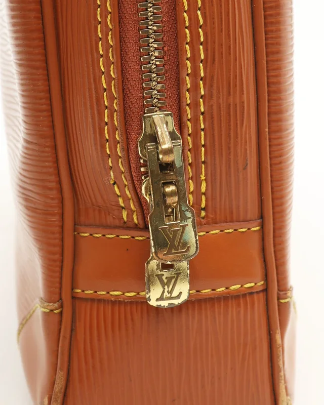 Louis Vuitton Epi Porte Document Voyage Business Bag in Leather from A Retro Tale, photo 9 of 12