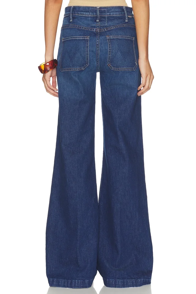 MOTHER The Patch Pocket Hustler Roller Exposed Zip Heel Jeans in Made In The Shade, photo 4 of 6 from REVOLVE (Canada)