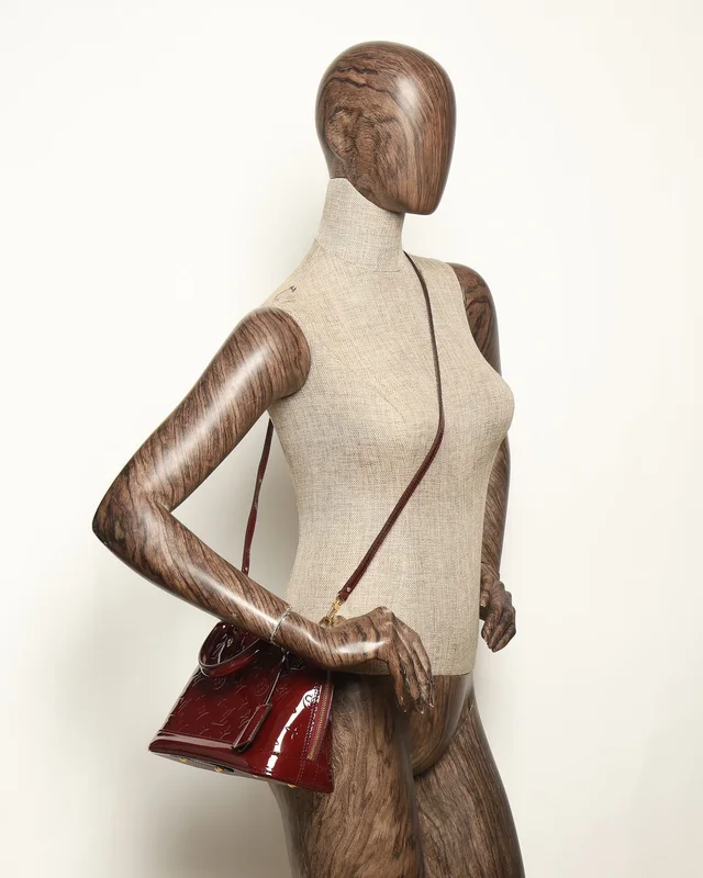 Louis Vuitton Vernis Alma BB Bag in Patent leather from A Retro Tale, photo 10 of 10