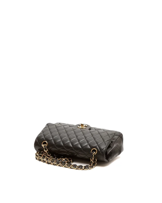 Chanel Classic Medium Double Flap Bag in Leather from A Retro Tale, photo 4 of 10