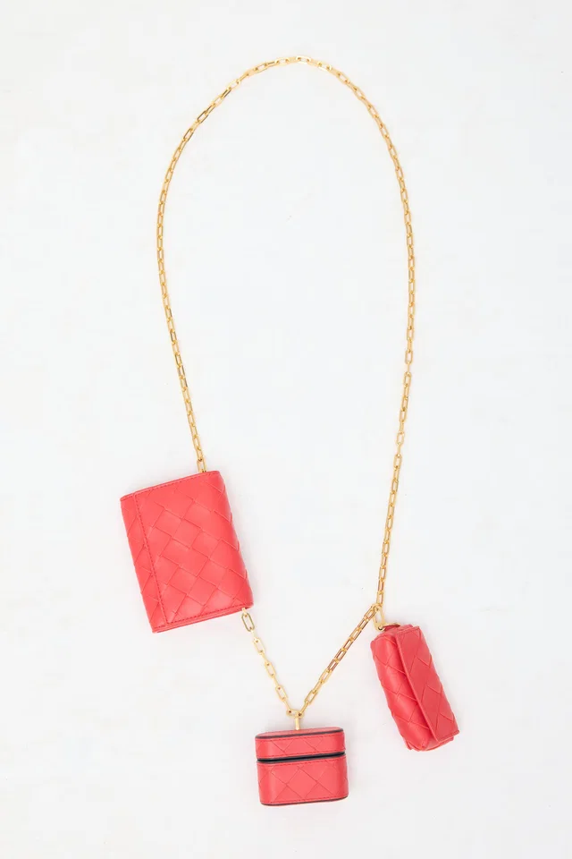 Bottega Veneta Intrecciato Card Case On Chain in Woven leather from VSP Consignment