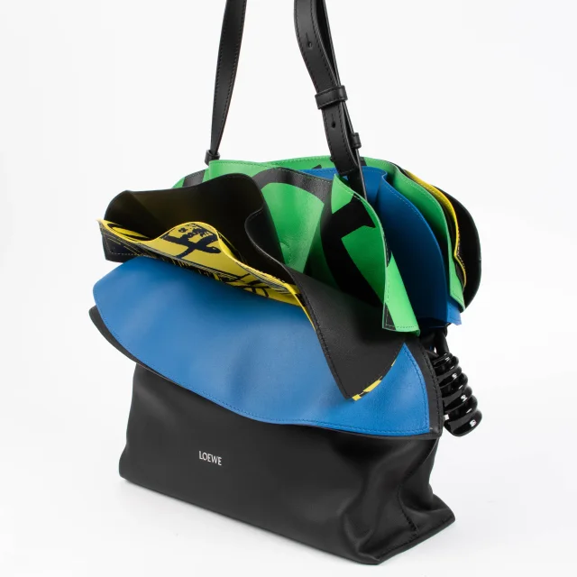 Loewe Medium Millefeuille Flamenco Clutch in Black Calfskin from Labellov, photo 3 of 8
