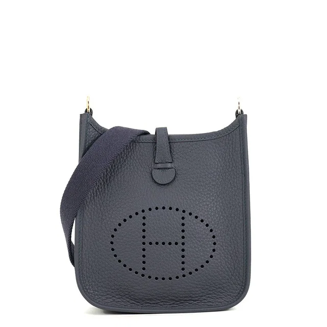 Hermès Evelyne Long Amazon Grimist Taurillon Clemence Size TPM in Clemence leather from GALLERY RARE