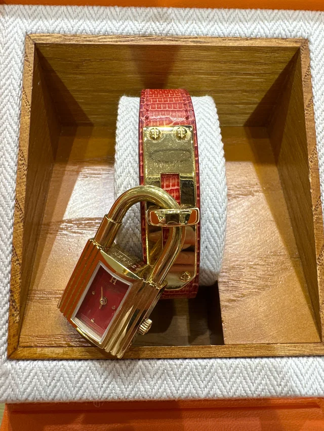 Hermès Kelly Watch - in box from Luxury Promise