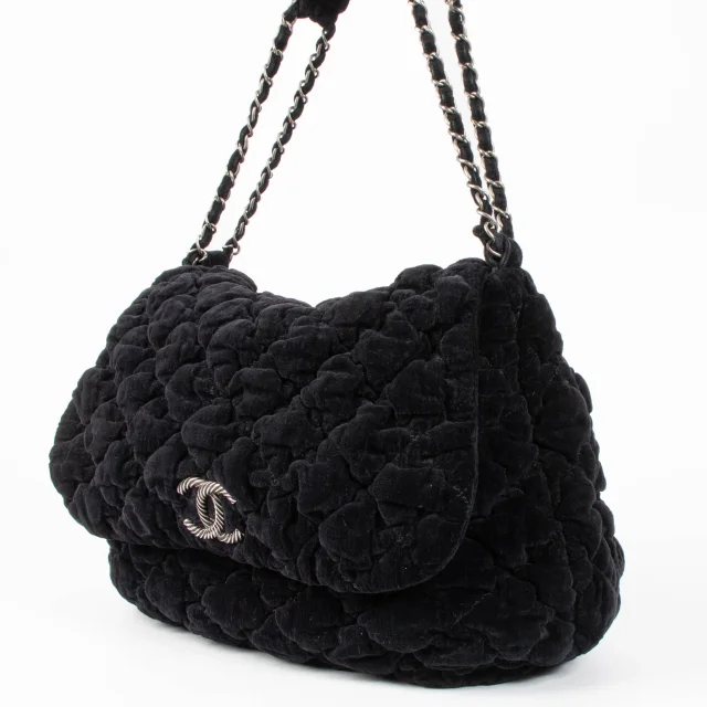 Chanel Black Moscou Bubble Quilt Bag in Black Velvet from Labellov, photo 3 of 8