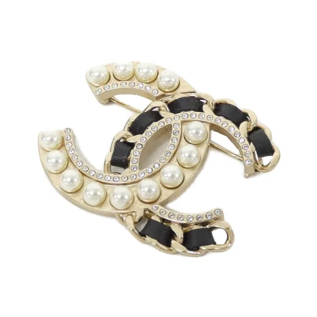 Chanel Brooch Gold in Gold from The Reluxe