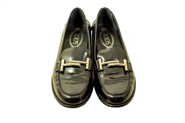 Tod's Ladies Black Patent Double T loafers in Black Patent leather from Oxfam Online Shop