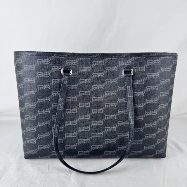 Balenciaga BB Logo Canvas Medium Tote Bag in Canvas, coated canvas, Metal from Reowned, photo 2 of 9
