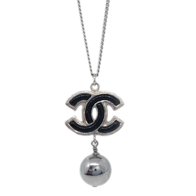 Chanel CC Chain Necklace Pendant Silver B13B in Silver from AMORE Vintage Tokyo